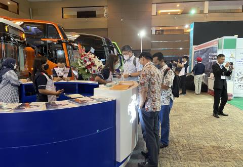 Visitors at Busworld Southeast Asia 2023